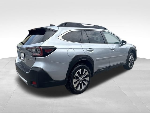 Used 2025 Subaru Outback Limited AWD/4WD image 7