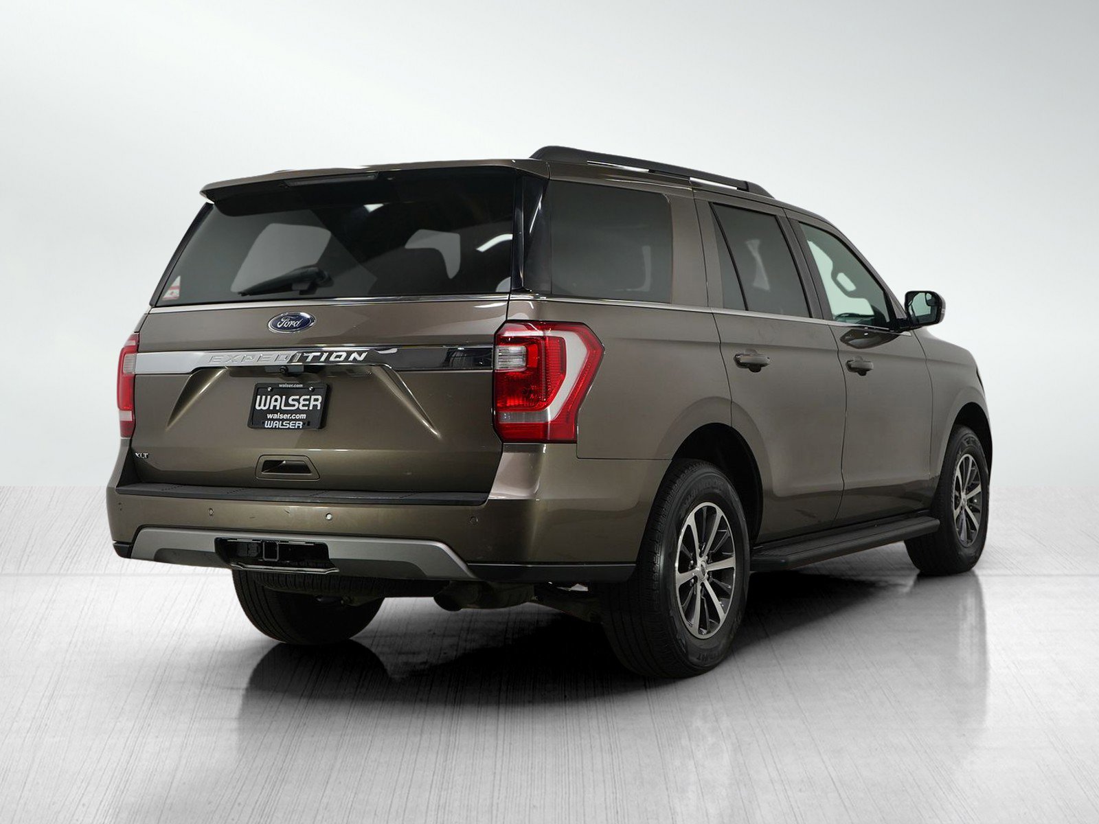 Used 2019 Ford Expedition XLT w/ Equipment Group 201A image 5