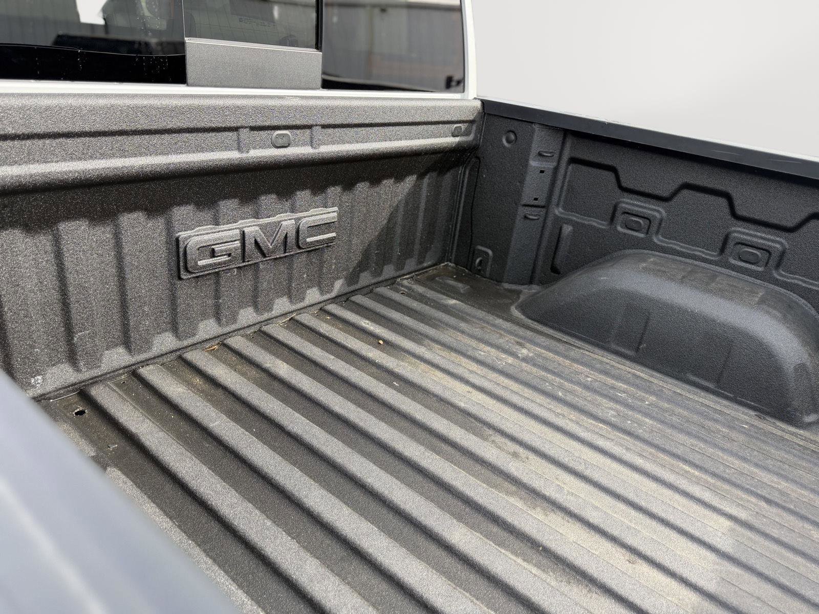 Used 2025 GMC Sierra 1500 SLT image 24