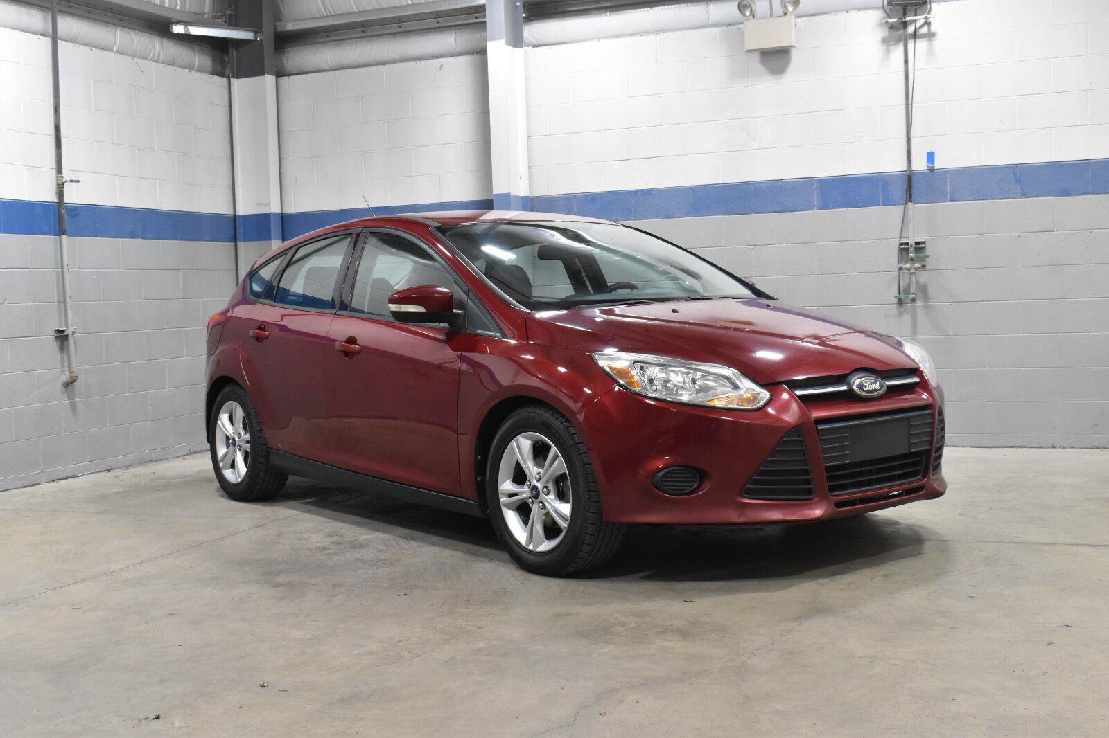 Used 2014 Ford Focus SE w/ SE Winter Package FWD image 25