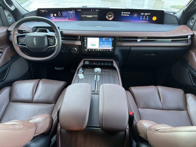 Certified 2026 Lincoln Navigator L Reserve AWD/4WD image 22