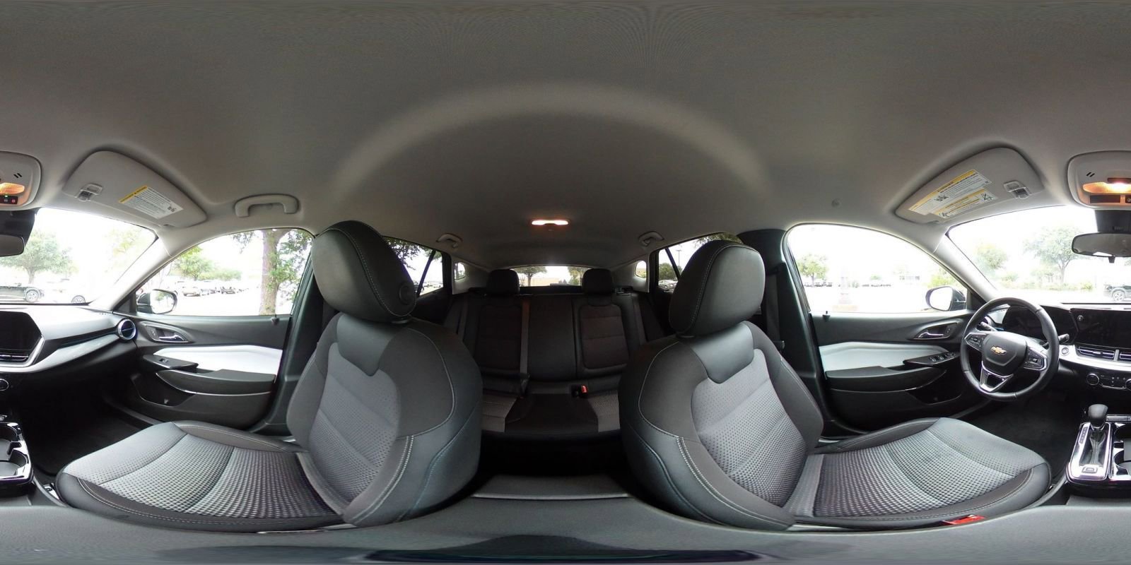 Used 2025 Chevrolet Trax LT w/ LT Convenience Package FWD image 43