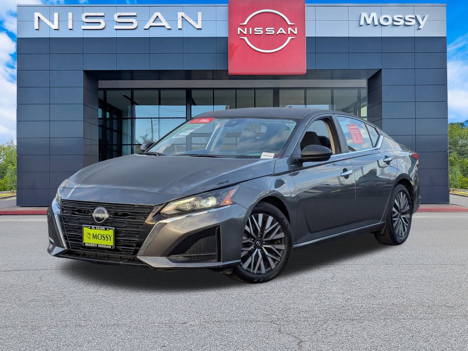 Used 2024 Nissan Altima 2.5 SV