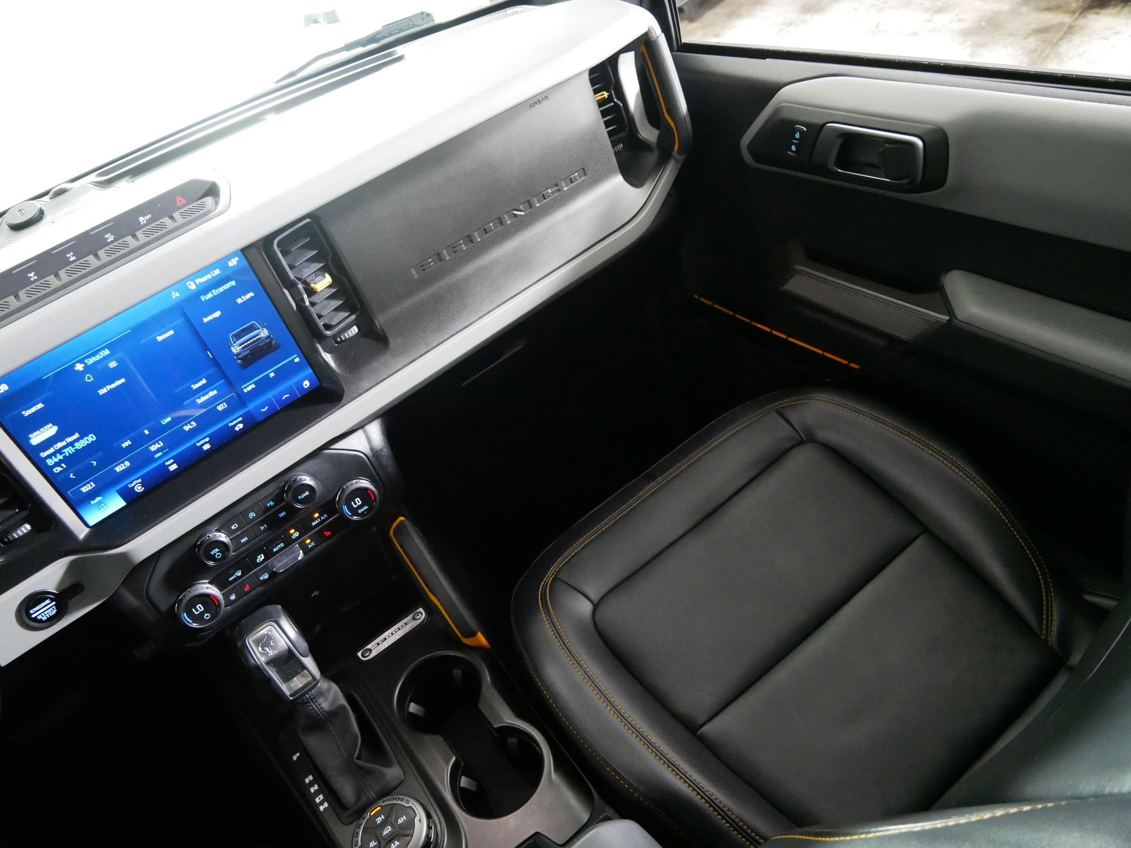 Used 2023 Ford Bronco Badlands AWD/4WD image 11