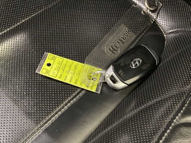 Used 2022 Hyundai Palisade Calligraphy w/ Winter Package image 19