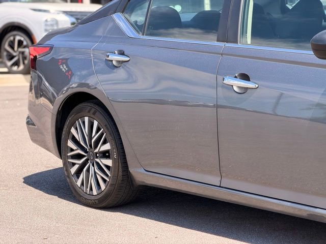 Used 2024 Nissan Altima 2.5 SV FWD image 5