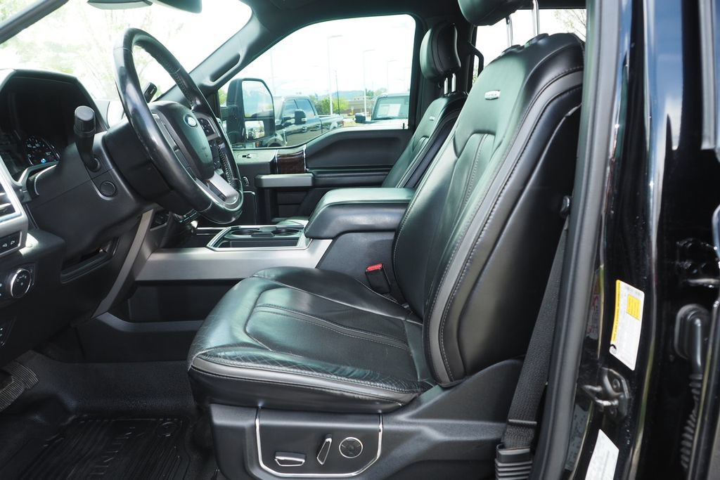 Used 2017 Ford F250 Platinum w/ FX4 Off-Road Package AWD/4WD image 13