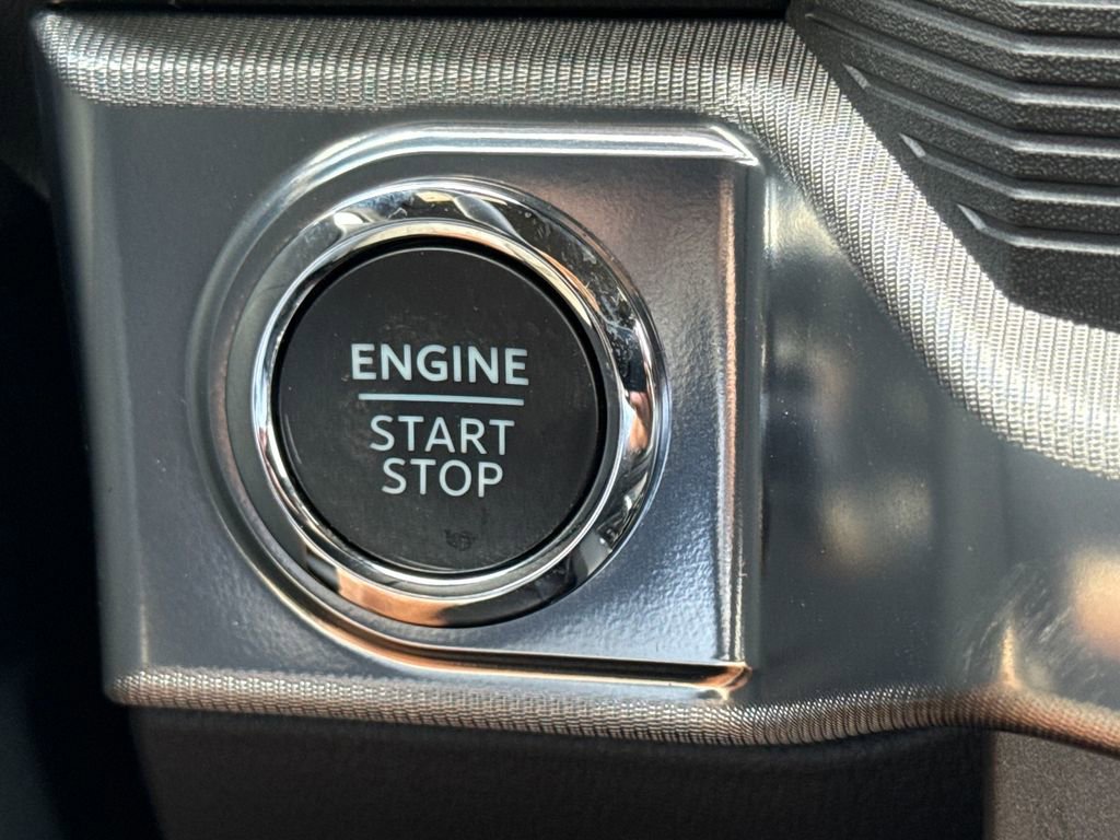 New 2025 Ford F150 Lariat w/ Equipment Group 502A High image 24