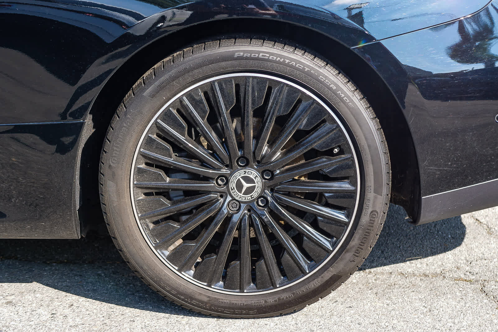 Used 2025 Mercedes-Benz CLE 300 4MATIC Cabriolet image 8