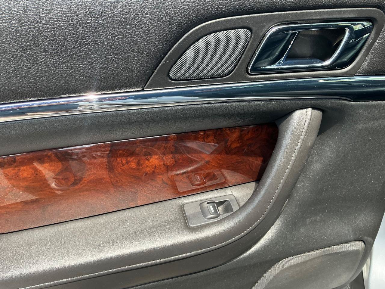 Used 2013 Lincoln MKS AWD image 16