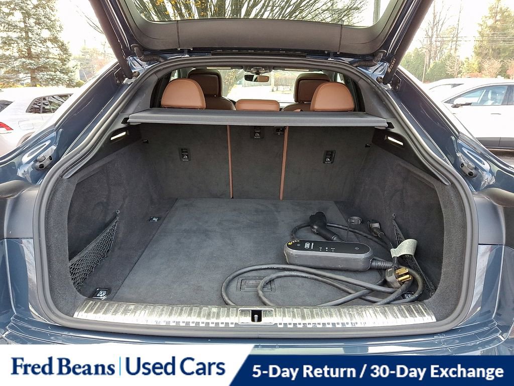 Used 2023 Audi e-tron Premium image 31