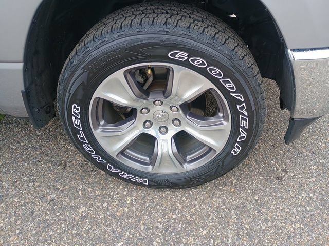 Used 2023 RAM 1500 Laramie AWD/4WD image 11