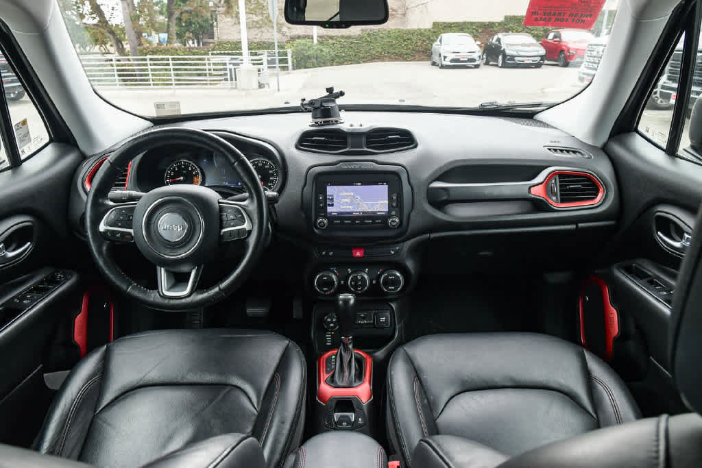 Used 2016 Jeep Renegade Trailhawk w/ Premium Trailhawk Package AWD/4WD image 14