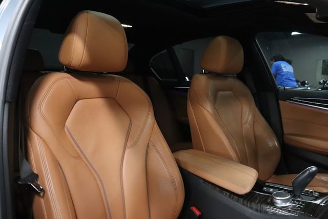 Used 2019 BMW 540i w/ Executive Package RWD image 25