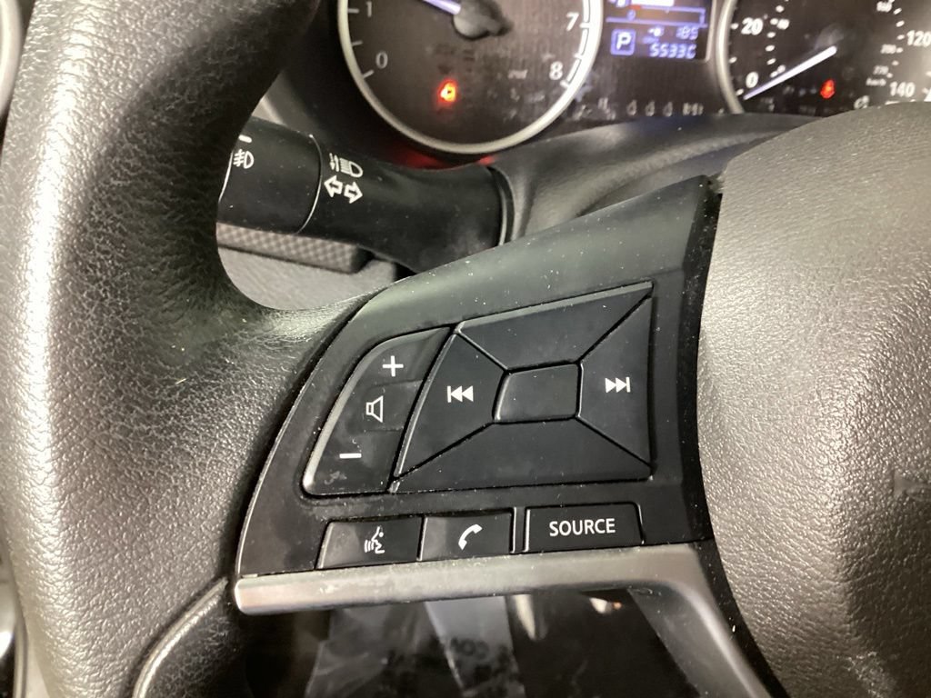 Used 2018 Nissan Kicks SV FWD image 19