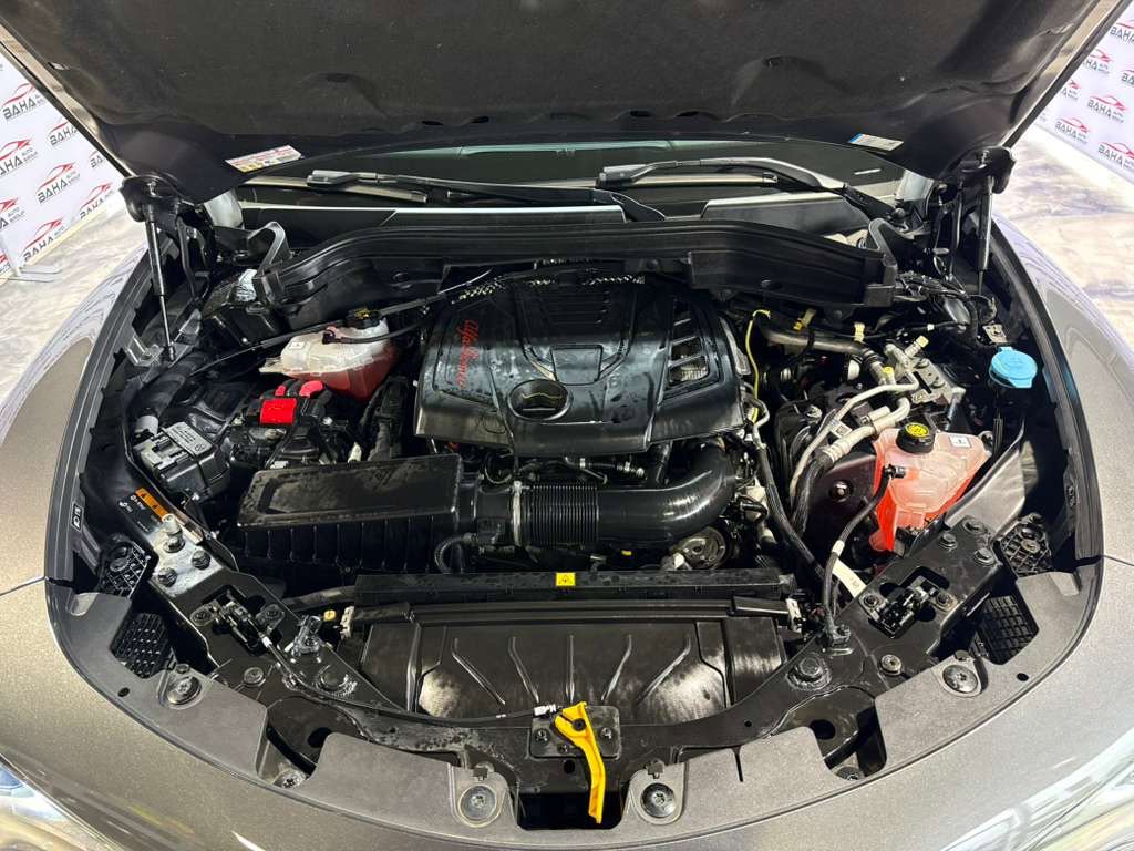 Used 2024 Alfa Romeo Stelvio Sprint RWD image 60