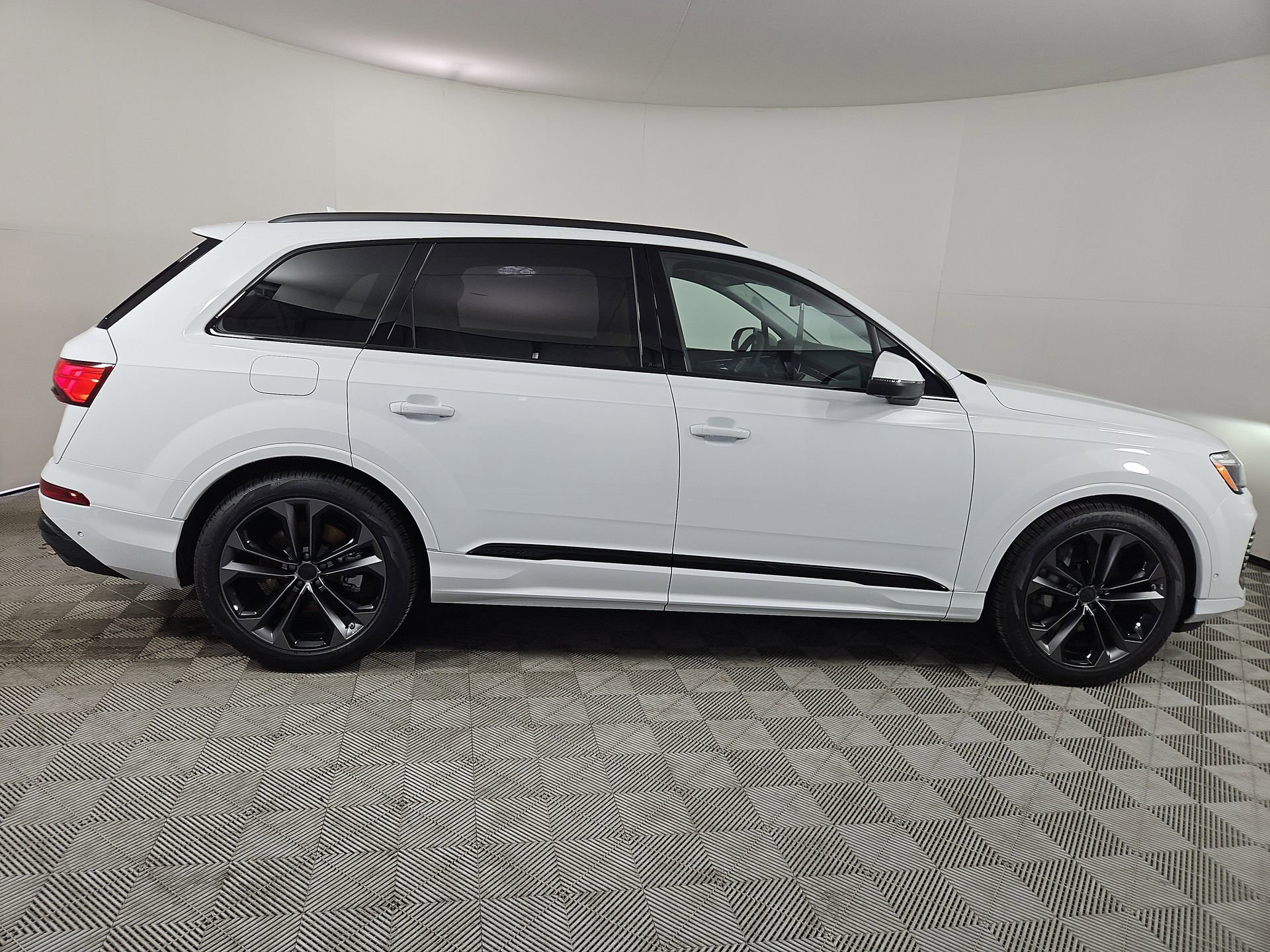 New 2026 Audi Q7 3.0T Premium Plus image 8