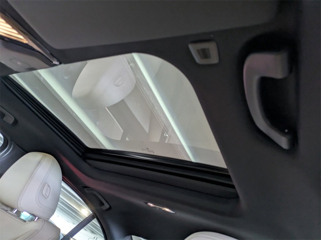 New 2026 BMW 330i Sedan image 8