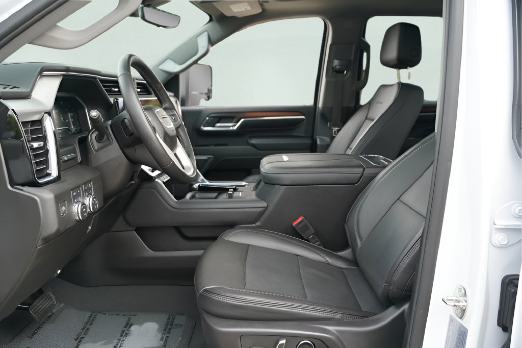 Used 2024 GMC Sierra 2500 Denali w/ Denali Reserve Package AWD/4WD image 8