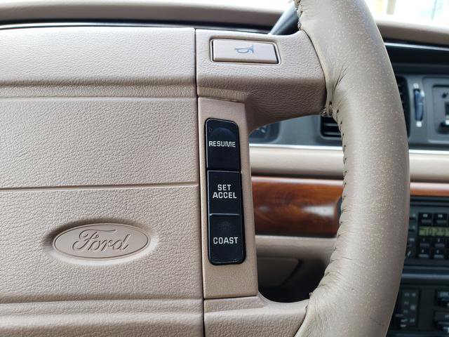 Used 1992 Ford Crown Victoria LX RWD image 23