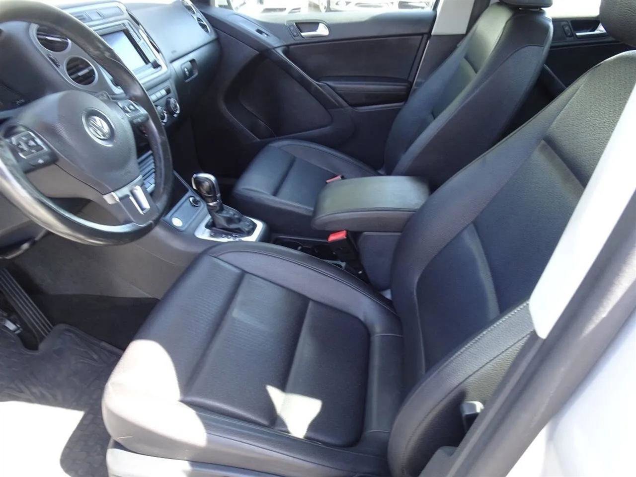 Used 2017 Volkswagen Tiguan S image 27