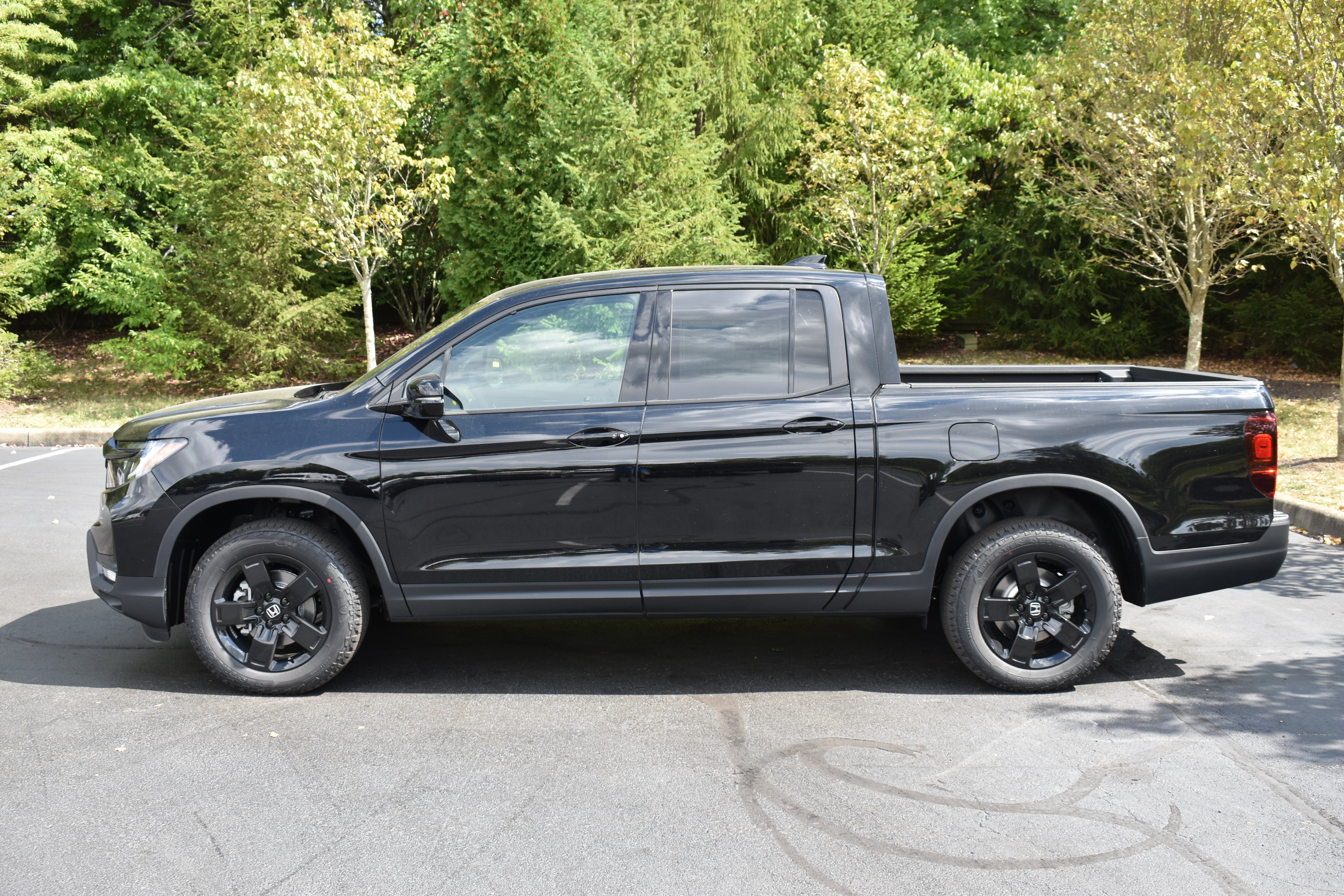 New 2026 Honda Ridgeline Black Edition image 4