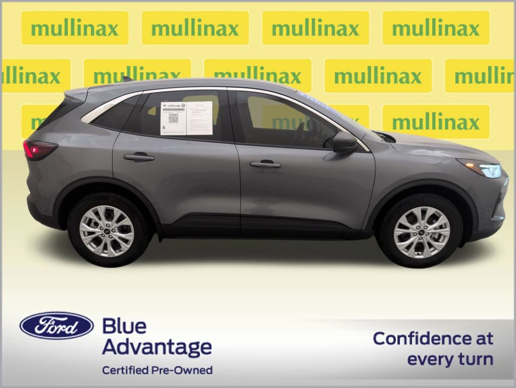 Used 2024 Ford Escape Active image 2