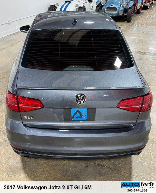 Used 2017 Volkswagen Jetta GLI image 9