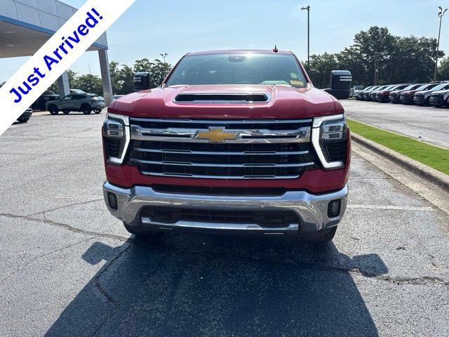 Used 2024 Chevrolet Silverado 2500 LTZ w/ LTZ Convenience Package AWD/4WD image 2