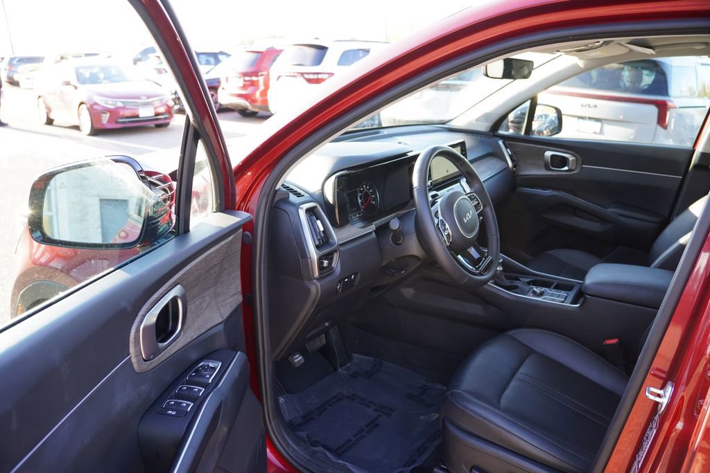 Certified 2023 Kia Sorento S w/ Panoramic Sunroof Package AWD/4WD image 14