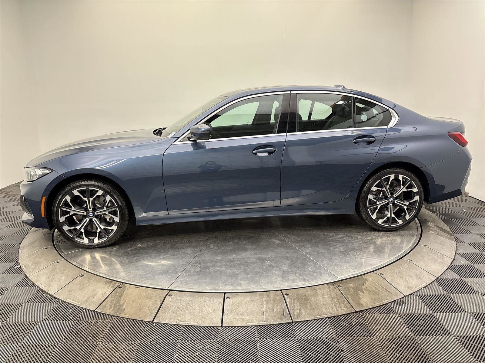 New 2026 BMW 330i xDrive Sedan w/ Premium Package image 16