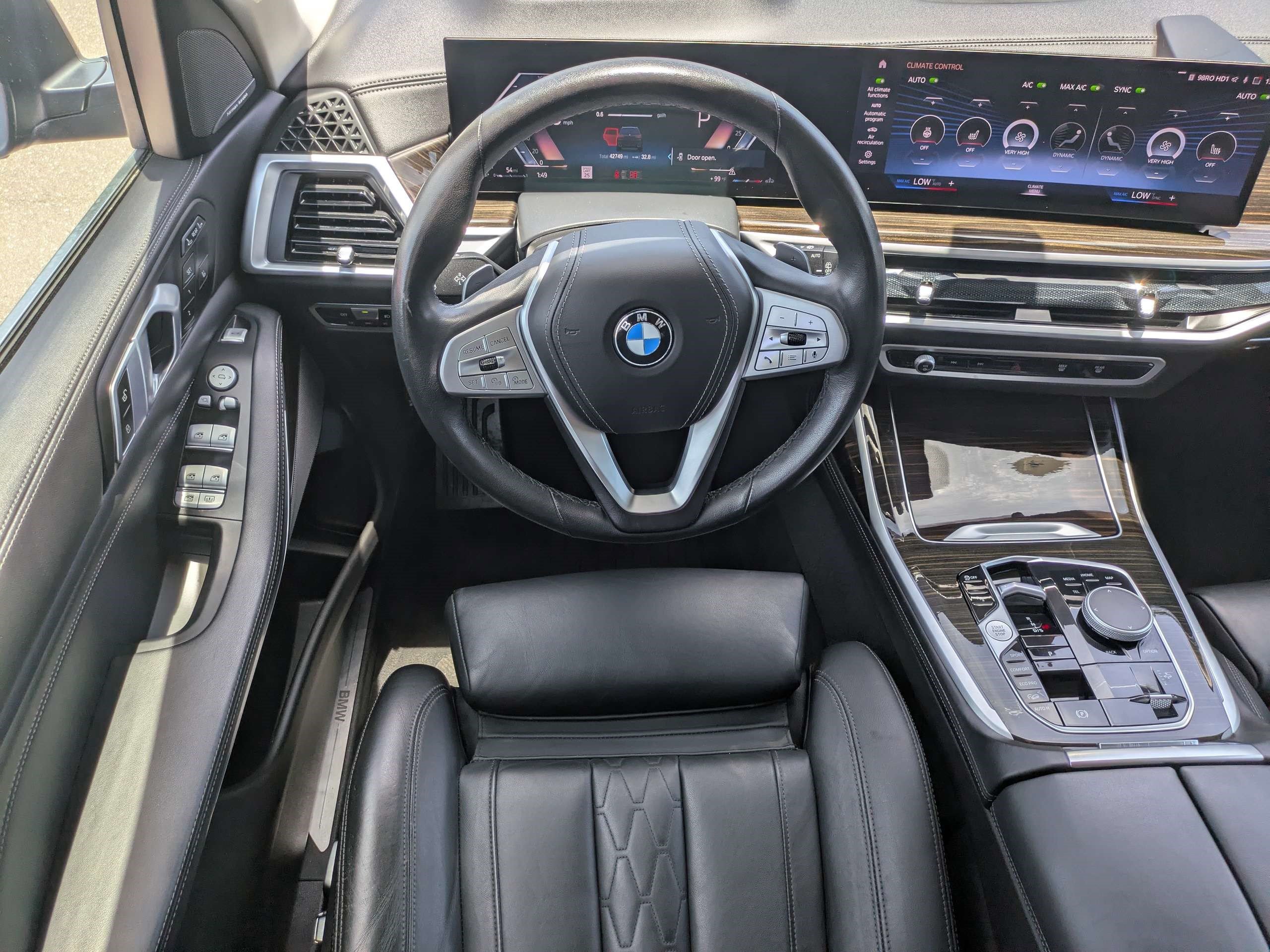 Used 2023 BMW X7 xDrive40i AWD/4WD image 15