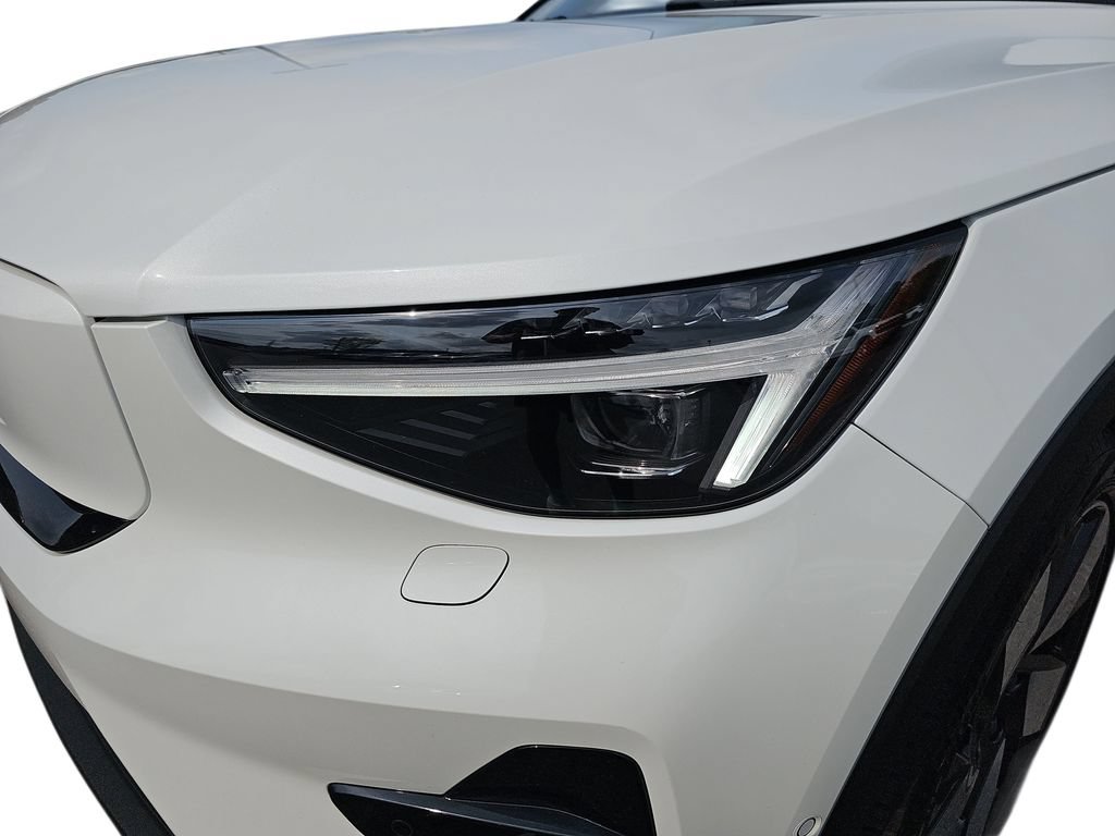 Used 2023 Volvo C40 P8 Recharge Ultimate w/ Protection Package Premier AWD/4WD image 32