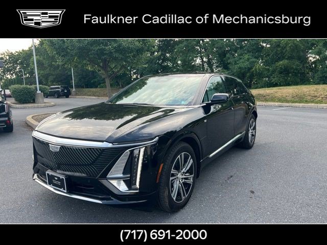 Used 2024 Cadillac Lyriq Luxury w/ LPO, Floor Liner Package AWD/4WD image 12