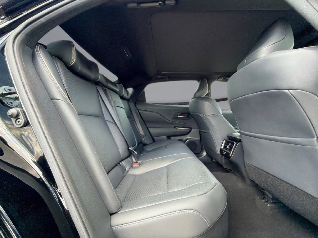 Used 2026 Toyota Crown Platinum AWD/4WD image 17