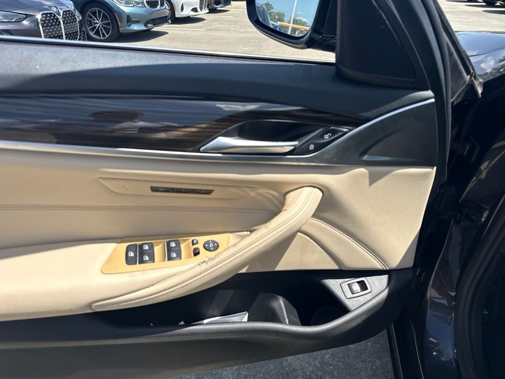 Used 2019 BMW 540i w/ Convenience Package RWD image 14