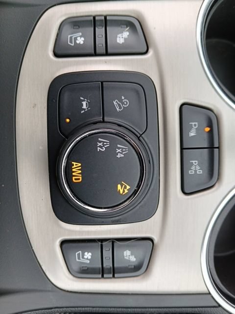 Certified 2024 GMC Terrain Denali w/ Denali Premium Package AWD/4WD image 20