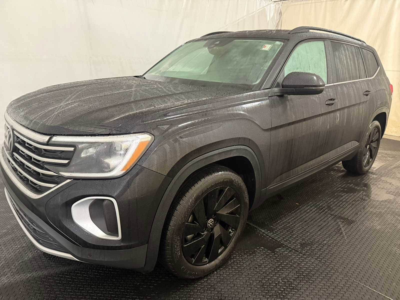 Certified 2025 Volkswagen Atlas SE image 6