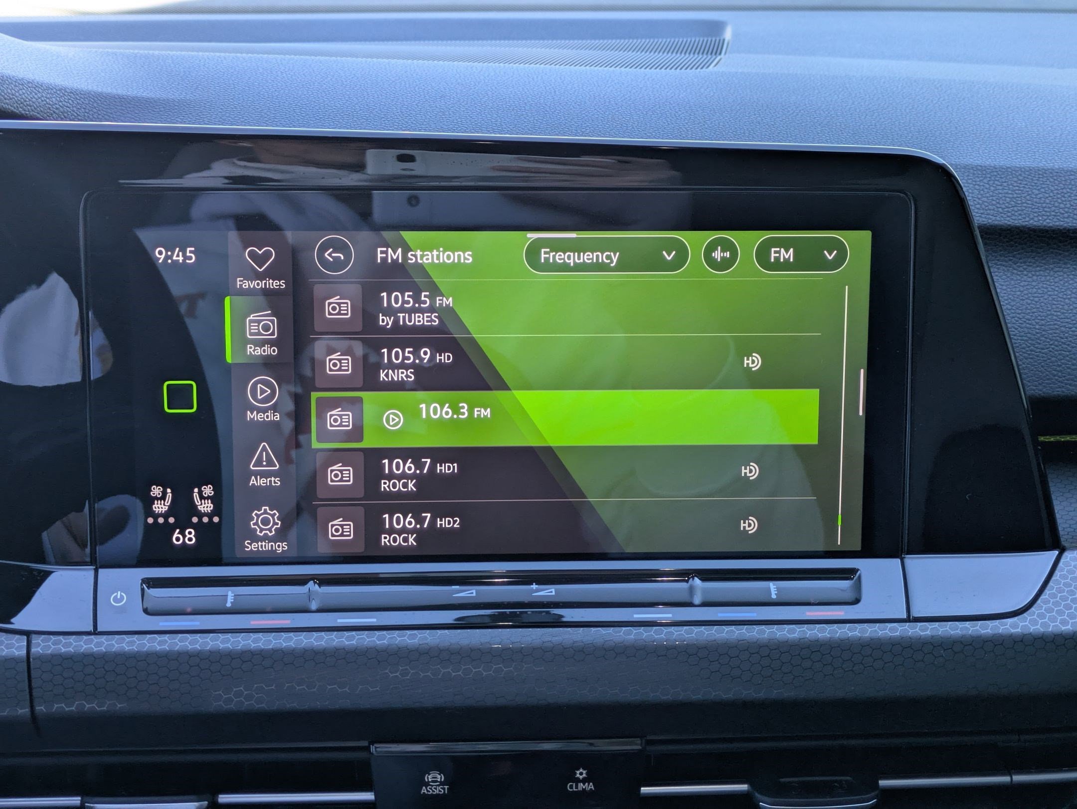 Used 2022 Volkswagen GTI SE FWD image 22