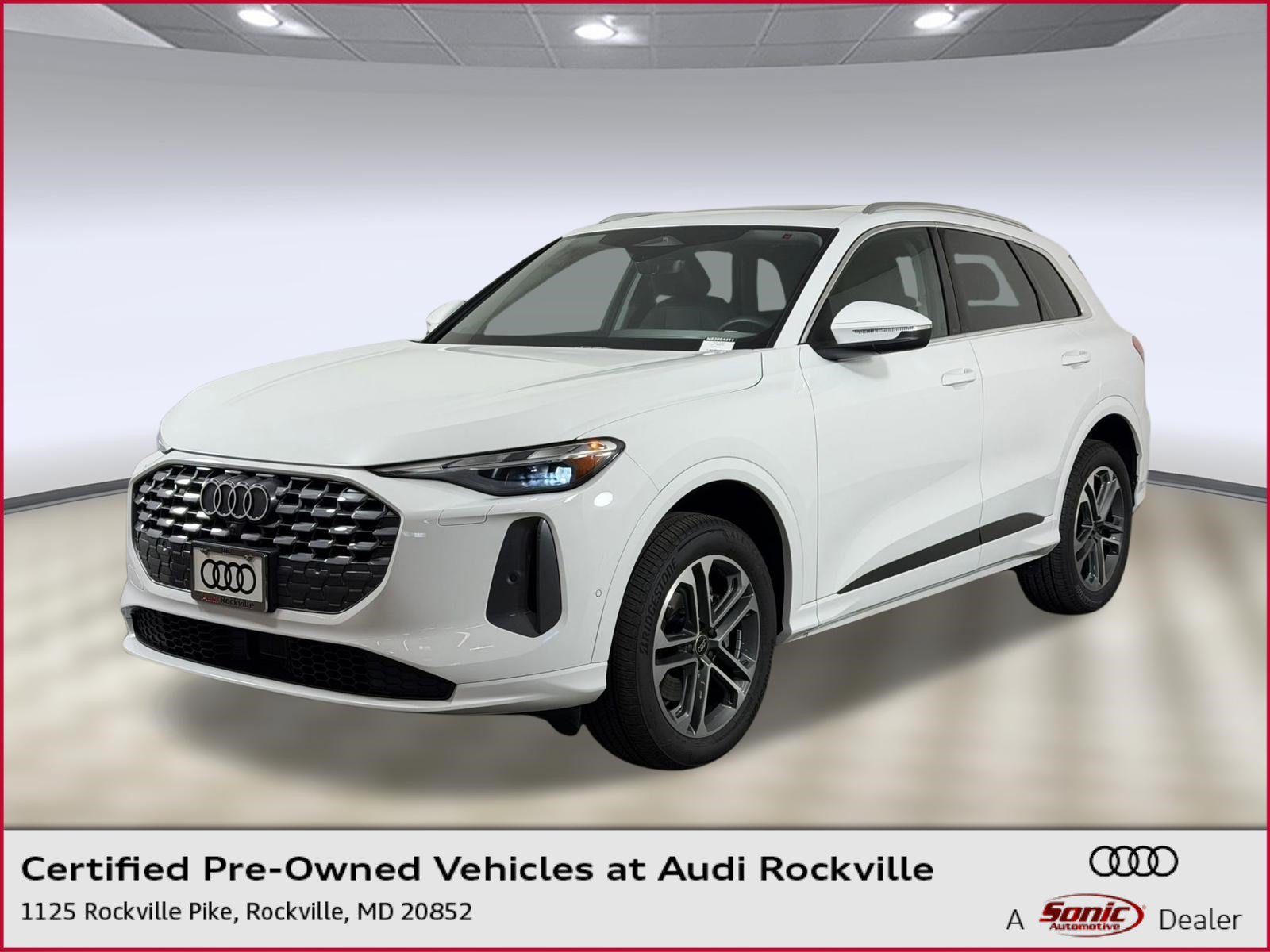 Certified 2025 Audi Q5 Premium w/ Convenience Package AWD/4WD image 1