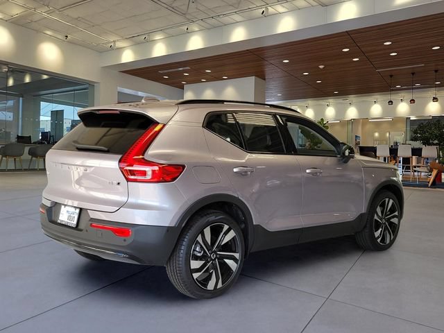 New 2026 Volvo XC40 B5 Ultra AWD/4WD image 7