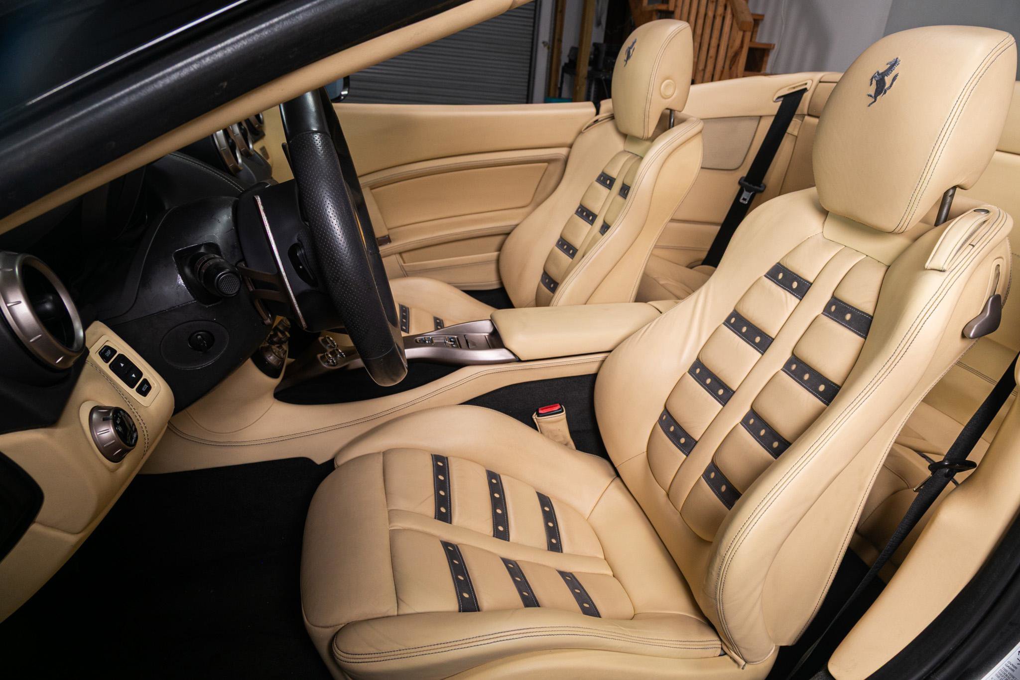 Used 2011 Ferrari California image 4