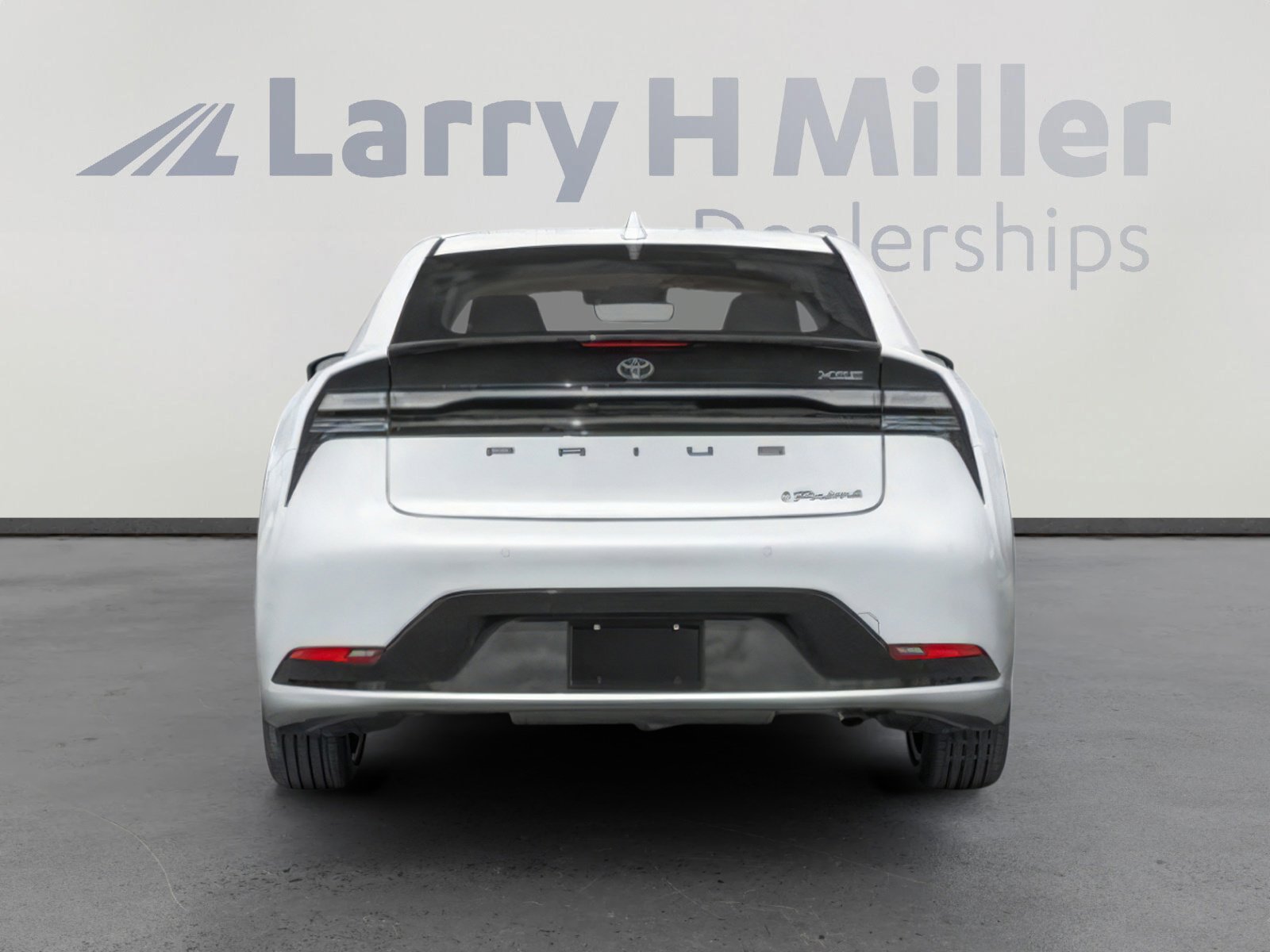 New 2026 Toyota Prius Plug-In Hybrid FWD image 5