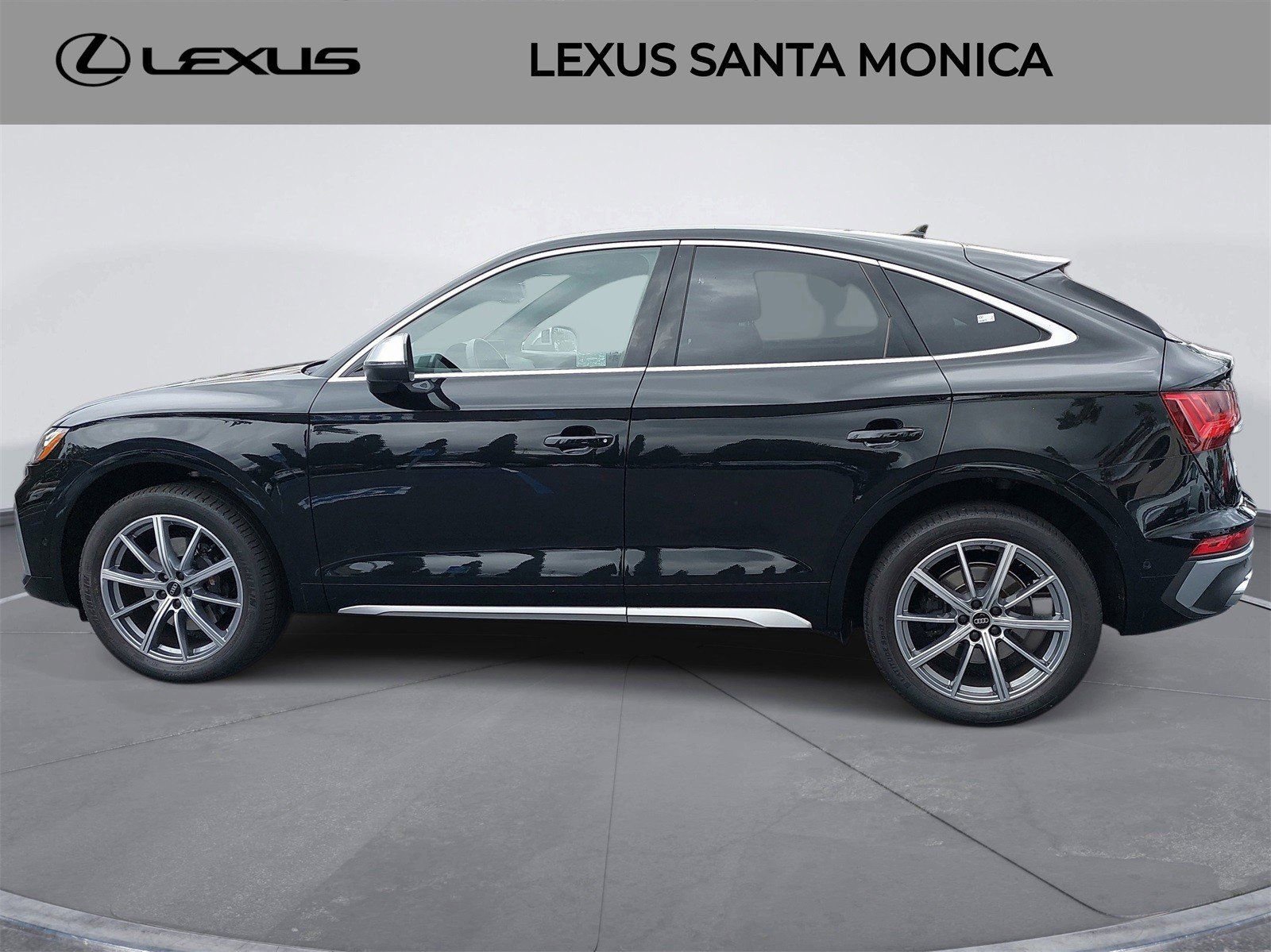 Used 2023 Audi SQ5 Prestige w/ Prestige Package image 9