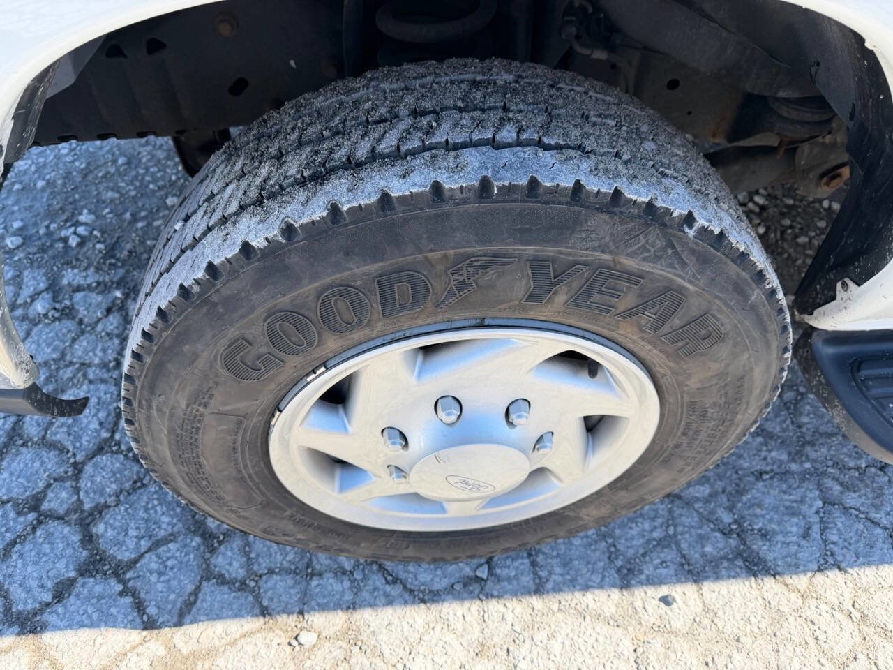 Used 2013 Ford E-350 and Econoline 350 XLT image 9