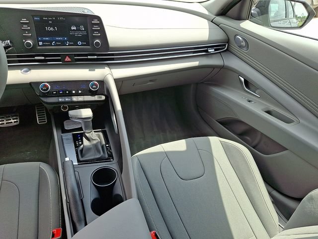 New 2026 Hyundai Elantra Sport FWD image 11