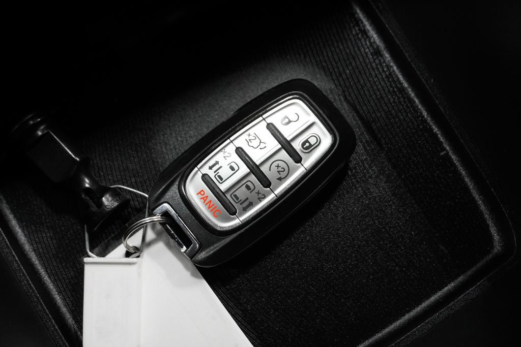 New 2026 Chrysler Pacifica Select FWD image 28