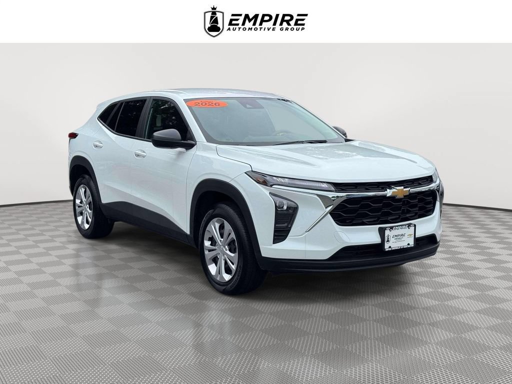 Used 2026 Chevrolet Trax LS FWD image 1