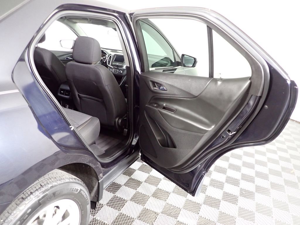 Used 2020 Chevrolet Equinox LT w/ Driver Convenience Package image 40