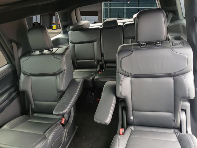 New 2025 Ford Expedition Platinum w/ Stealth Performance Package AWD/4WD image 13